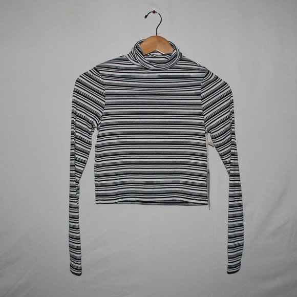 SHIRTS 2/$20! NWT Harlow Crop Turtle Neck Stripes